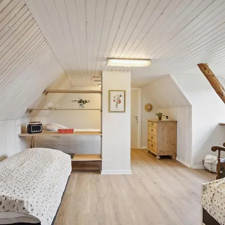 3 Bedroom Amazing In Hébergement de vacances *